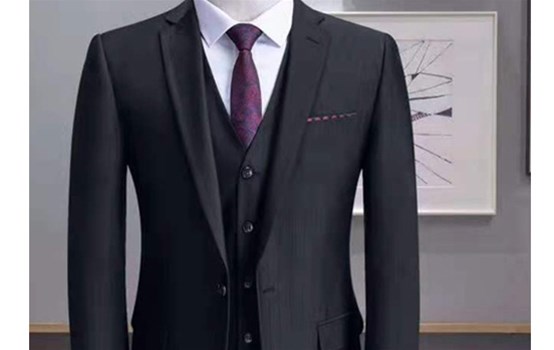 買正裝是定制還是買成品呢，南陽制衣廠分享
